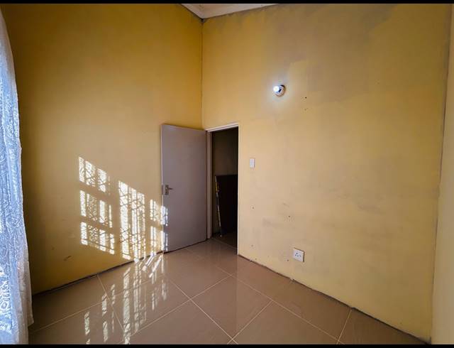 2 BEDROOM HOUSE FOR SALE IN SAVANNA CITY
